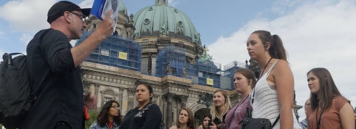 Studensts tour histroic sites in Germany