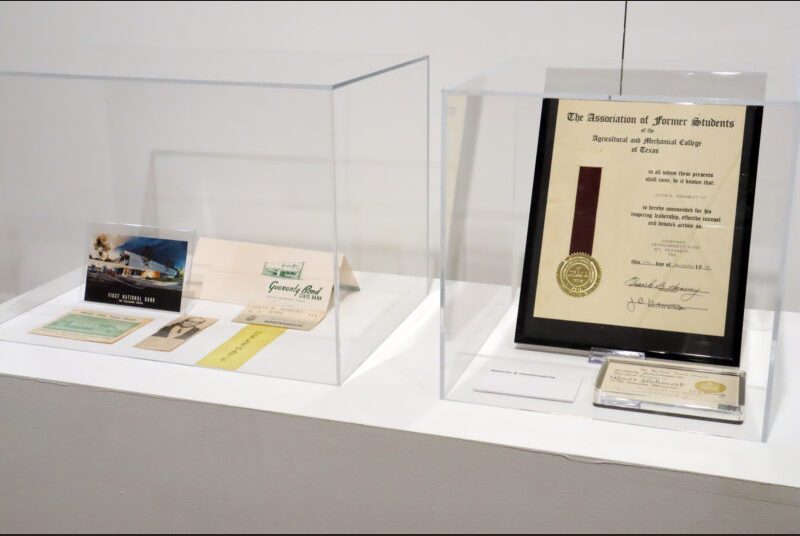 Memorabilia belonging to the architect such as postcards, newspaper clippings and awards.