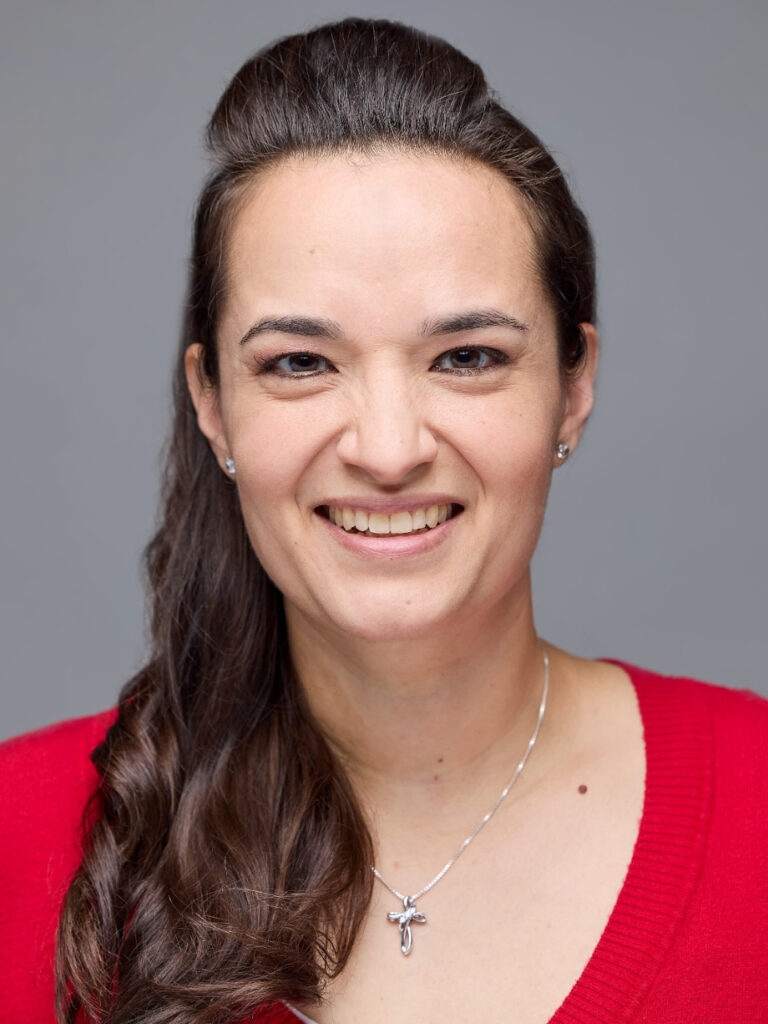 Portrait of Gracie Arenas Strittmatter, a 2025 Outstanding Alumnus.